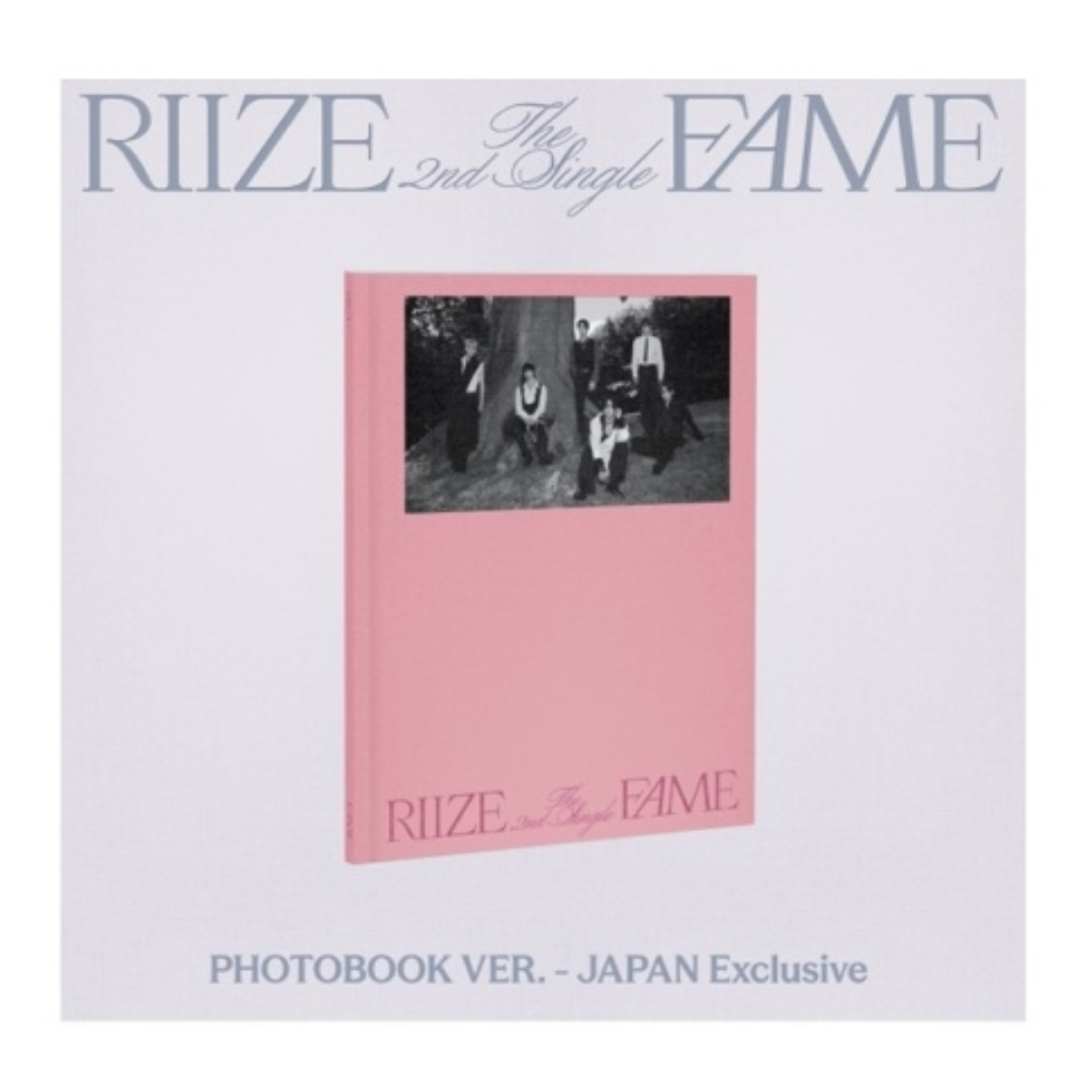 Fame (Photobook Version) (TOWER RECORDS)